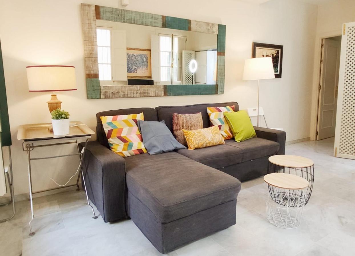 Homeyseville-Bright Apartment At Santa Cruz 4 Pax, Parking Optional Ngoại thất bức ảnh